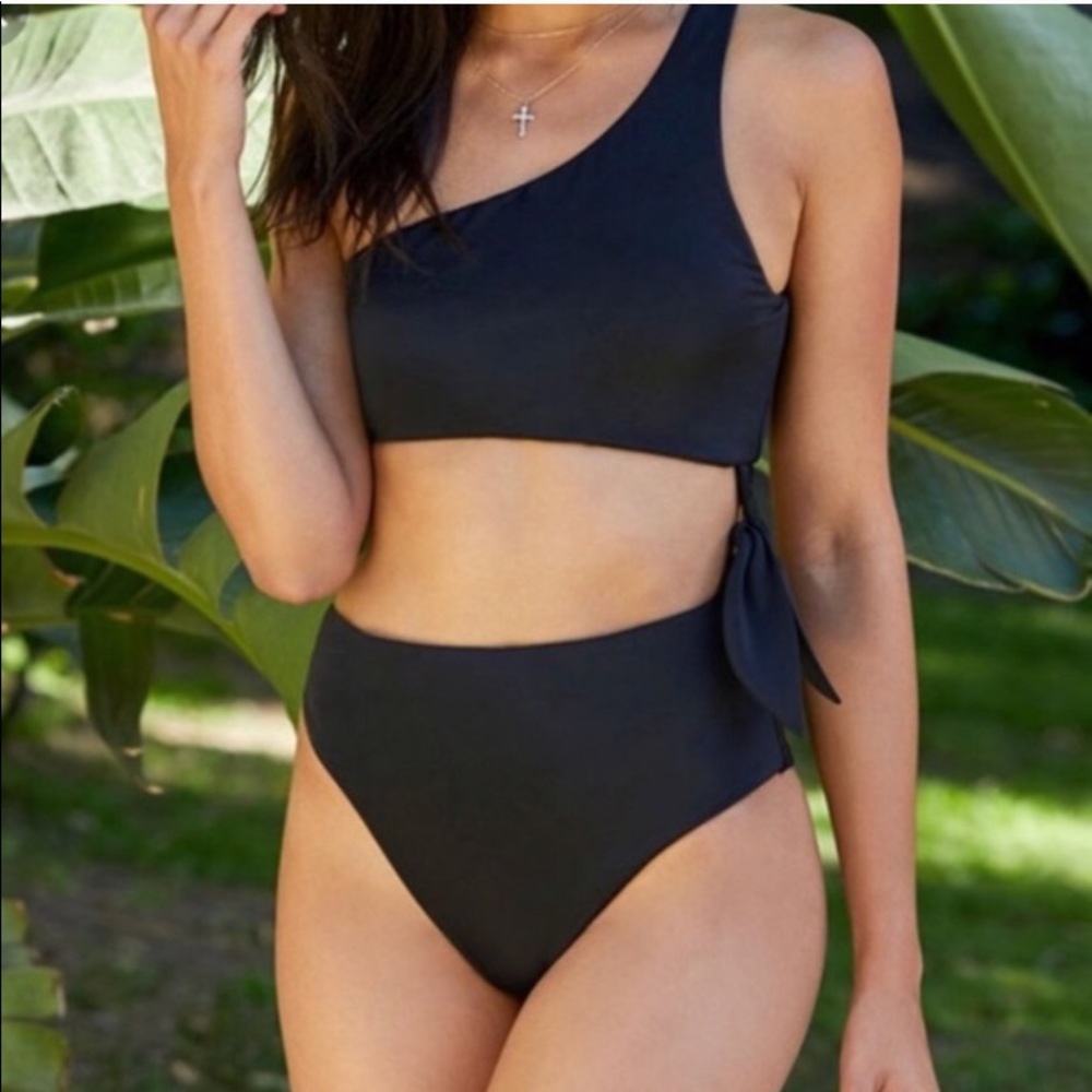 Side tie, one shoulder bikini